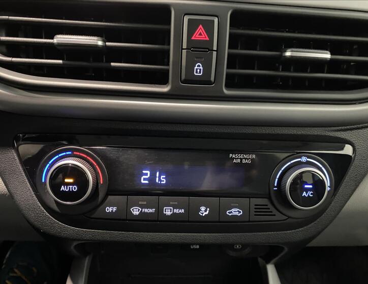 Hyundai i10 17