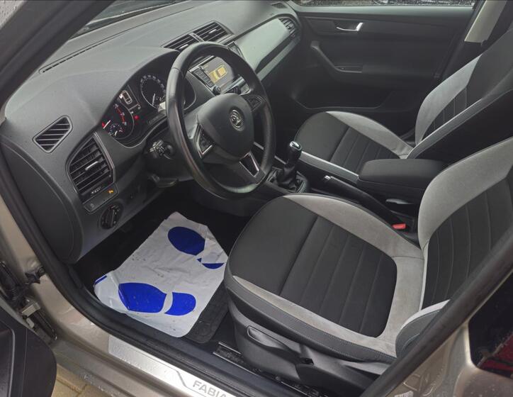 Škoda Fabia 12