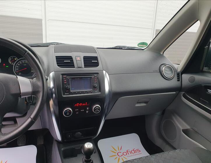 Suzuki SX4 10