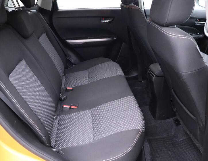 Suzuki Vitara 15