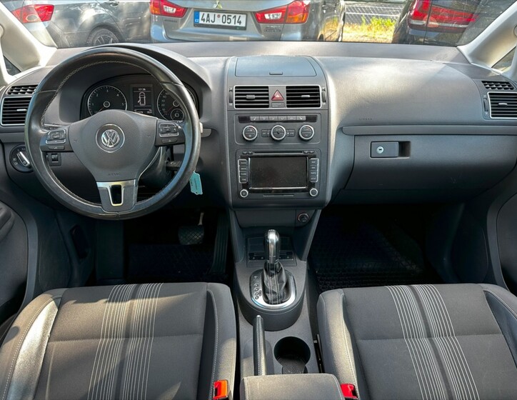 Volkswagen Touran 16