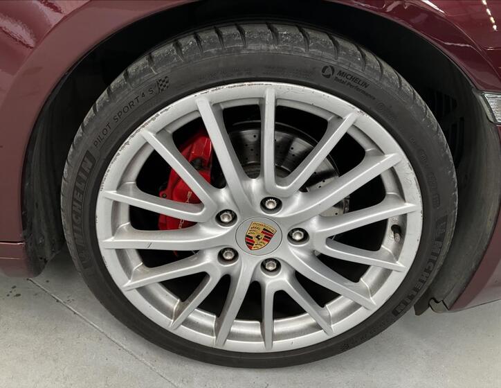 Porsche Boxster 18