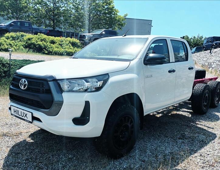 Toyota Hilux 3