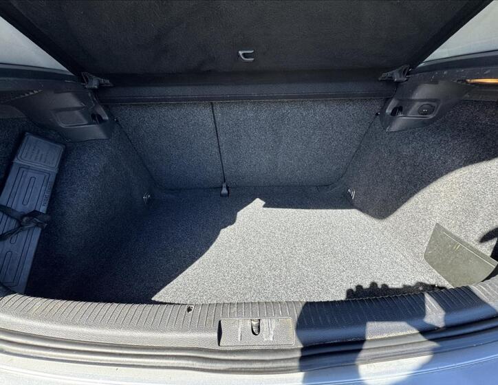 Volkswagen Golf 13