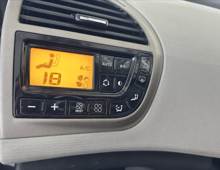 Citroën Grand C4 Picasso 12