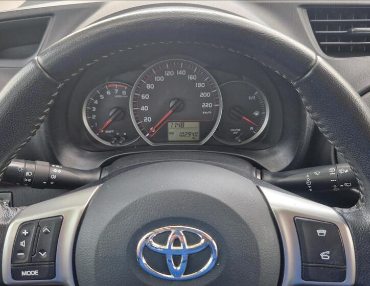 Toyota Yaris 27