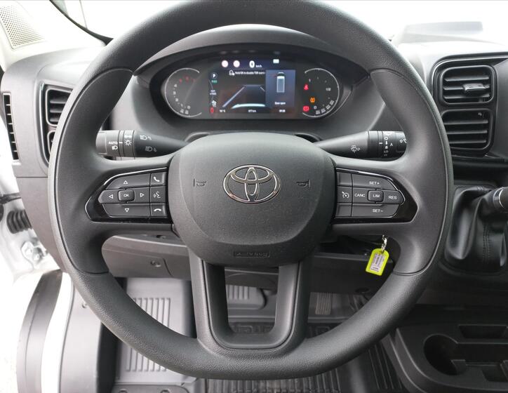 Toyota ProAce 13