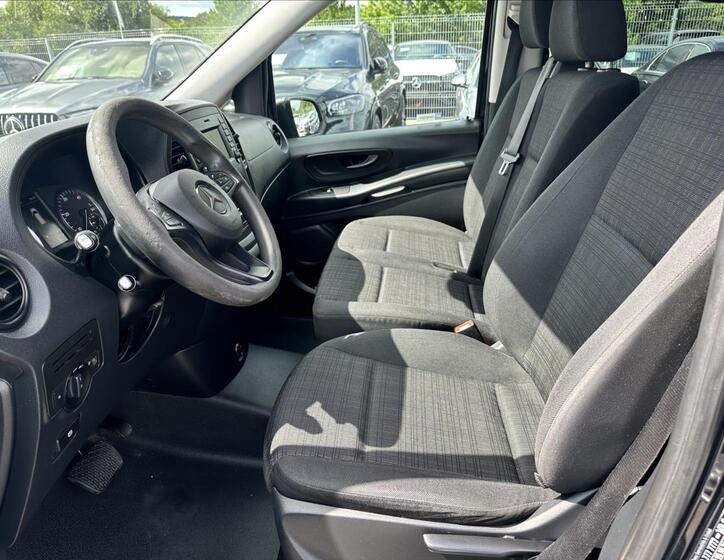 Mercedes-Benz Vito 9