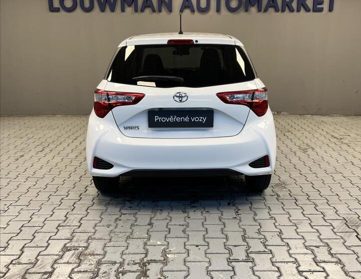 Toyota Yaris 13