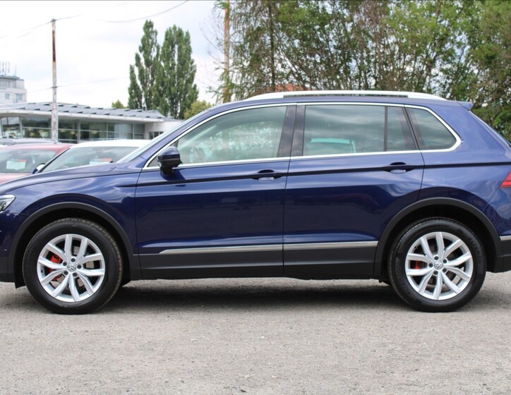 Volkswagen Tiguan 8