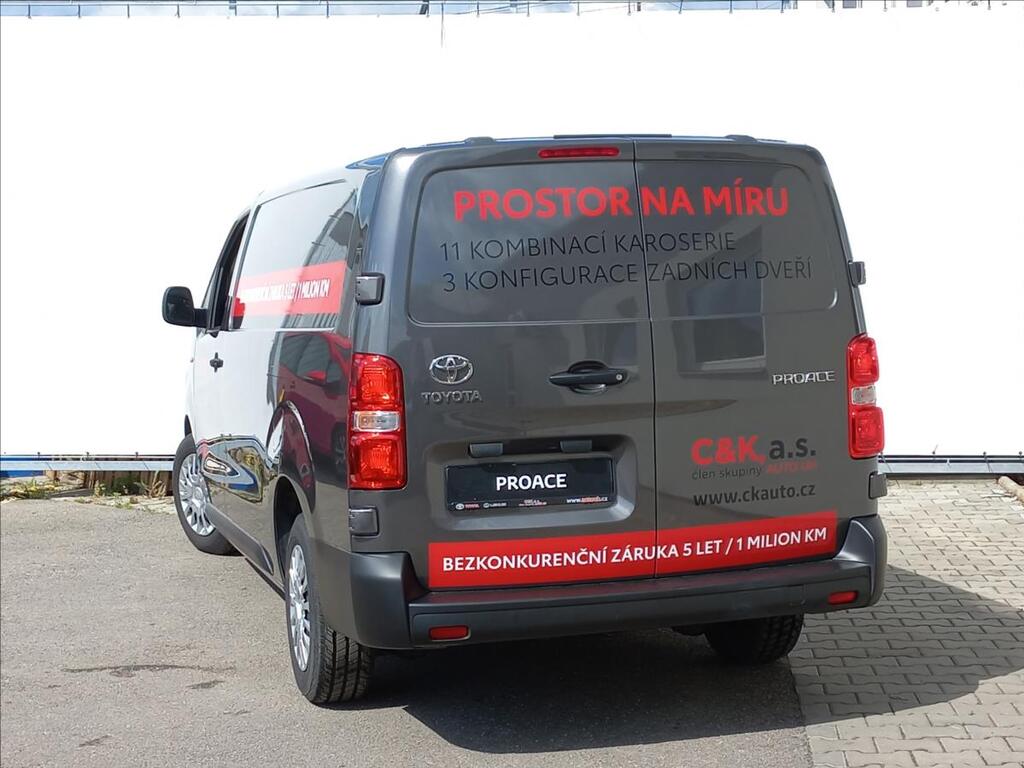 Toyota ProAce 6