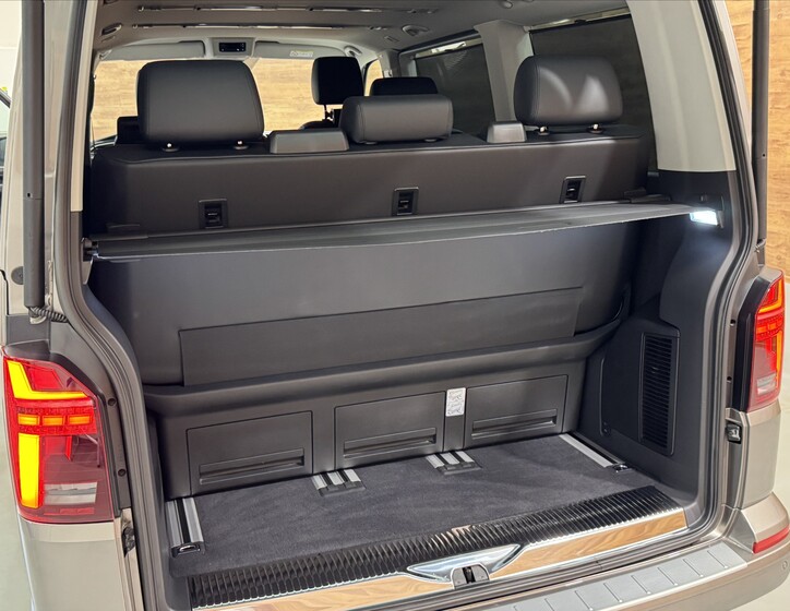 Volkswagen Multivan 16