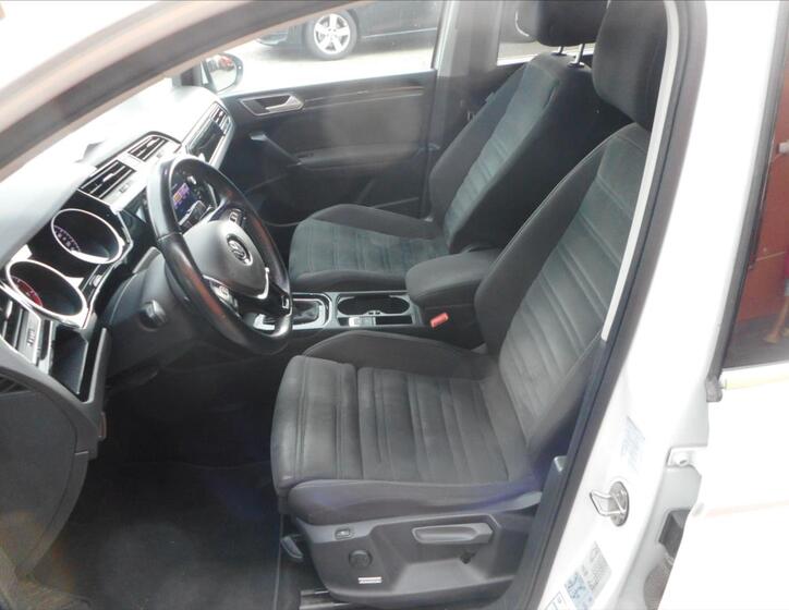Volkswagen Touran 20