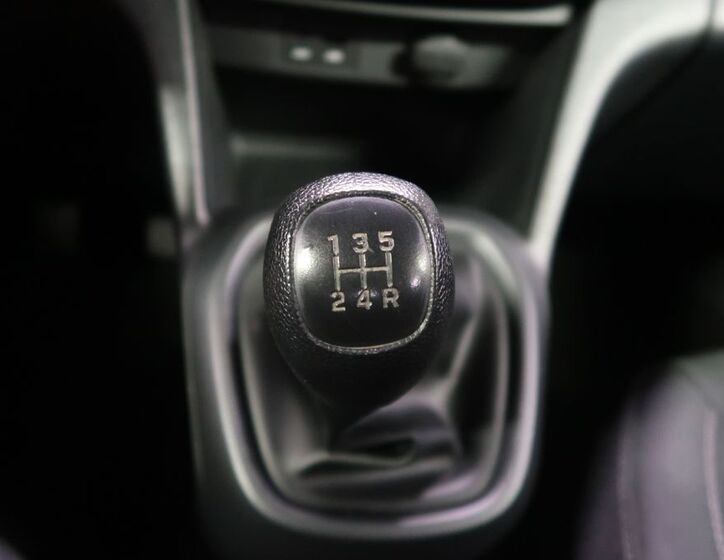 Hyundai i10 24