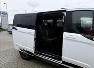 Ford Tourneo Custom 13