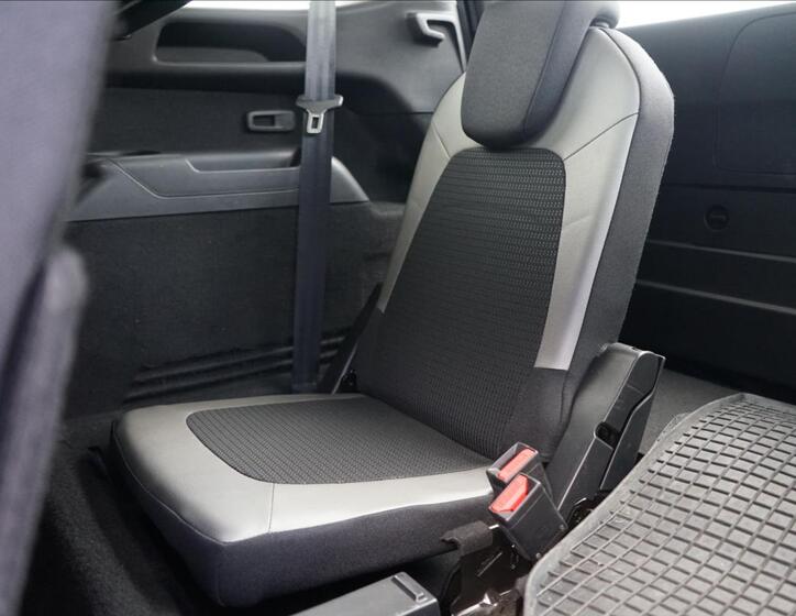 Citroën Grand C4 SpaceTourer 11