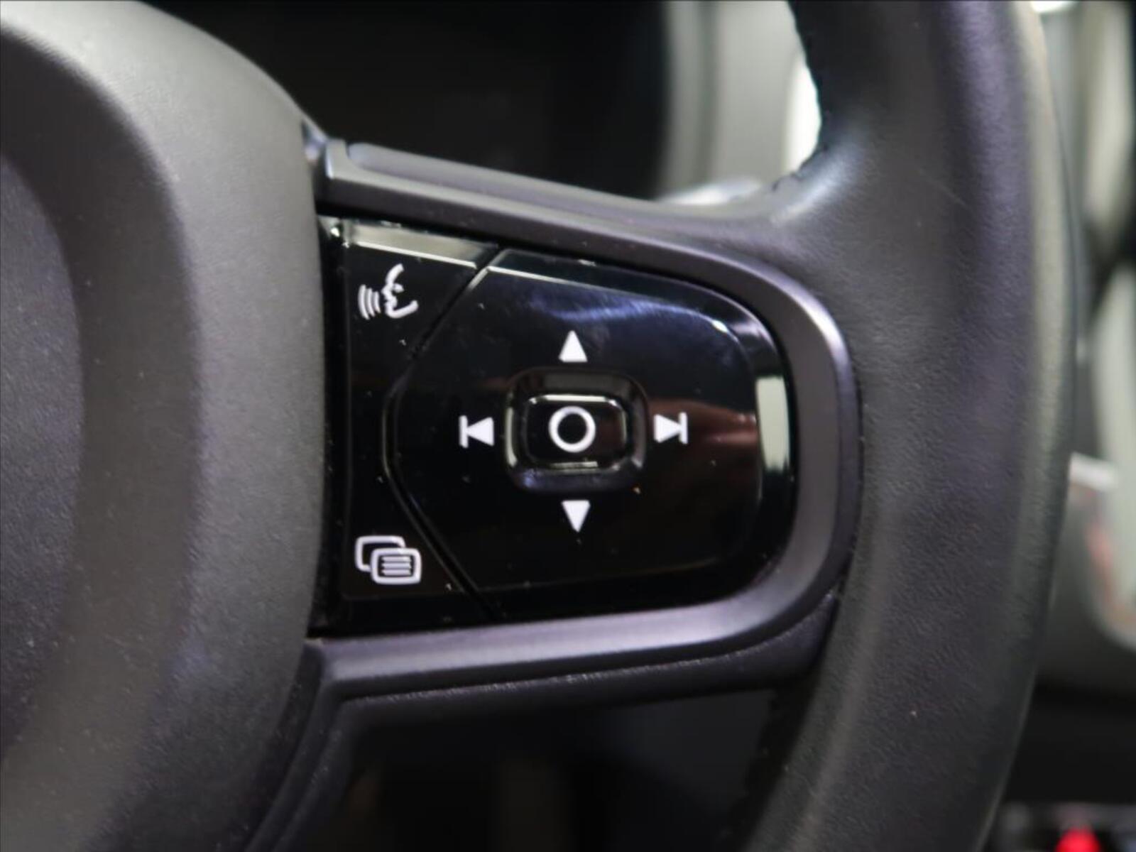 Volvo XC90 17