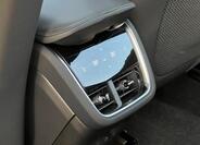 Volvo EX90 15