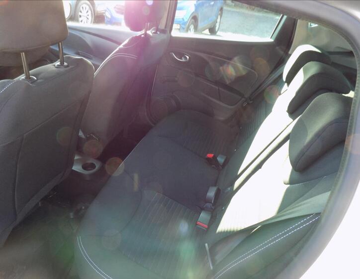 Renault Clio 30