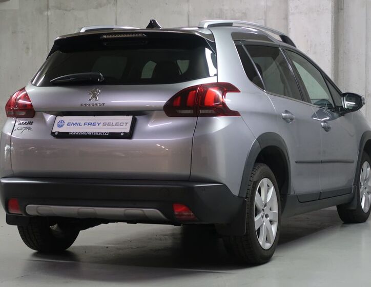 Peugeot 2008 5