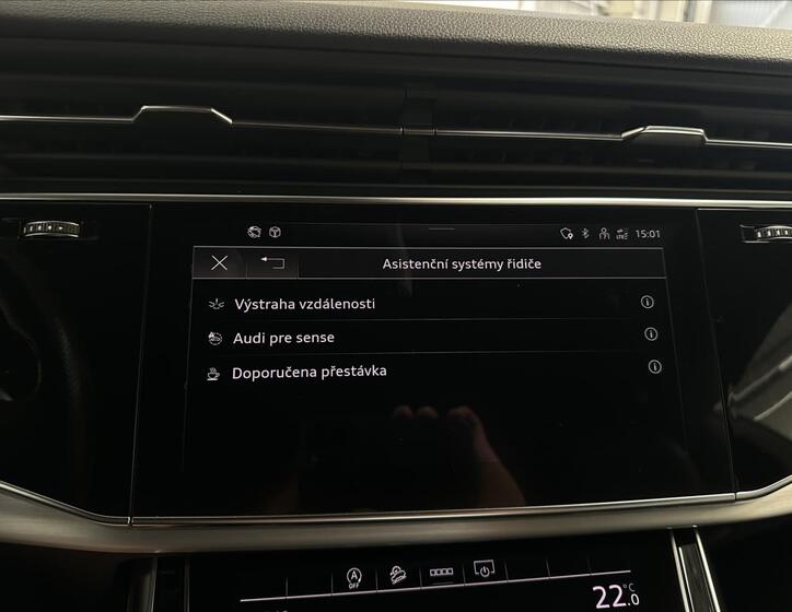 Audi SQ8 11