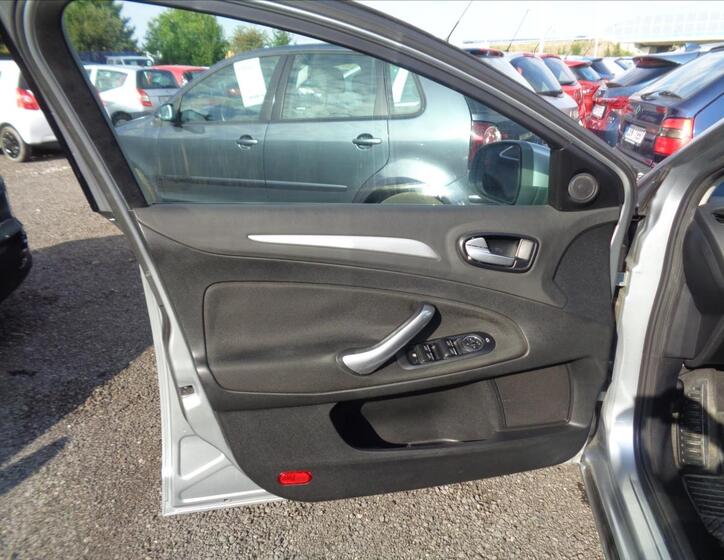 Ford Mondeo 9