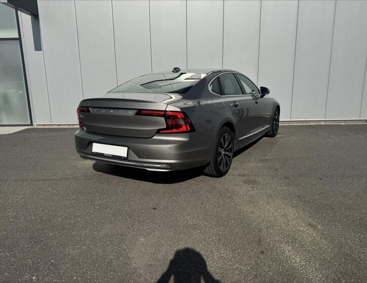 Volvo S90 5