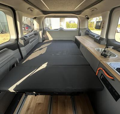 Ford Tourneo Custom 23