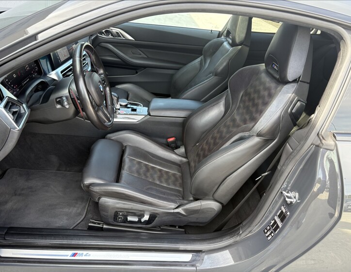 BMW M4 32