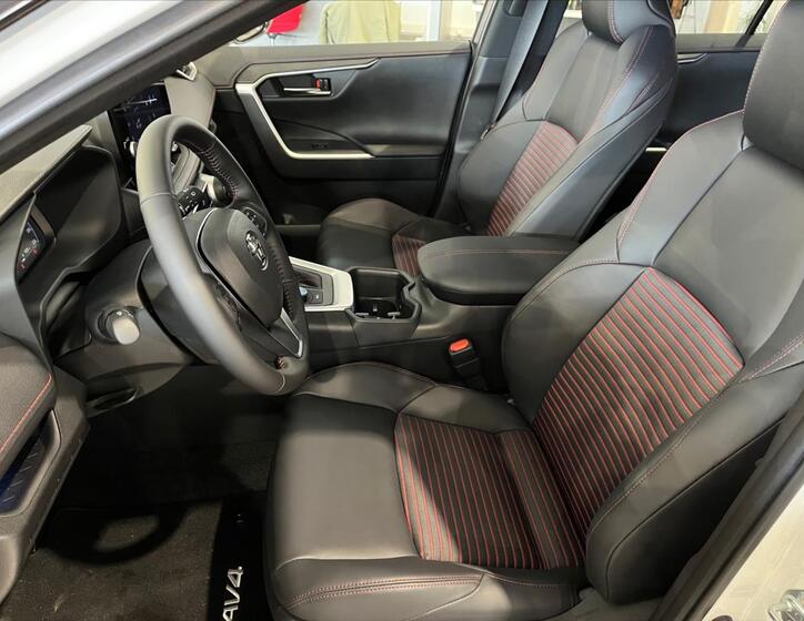 Toyota RAV4 12