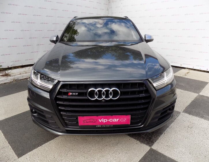 Audi SQ7 4