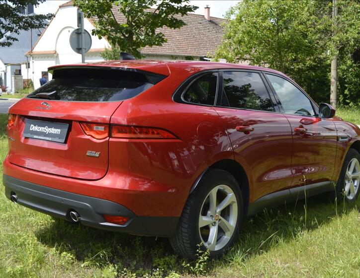 Jaguar F-Pace 5
