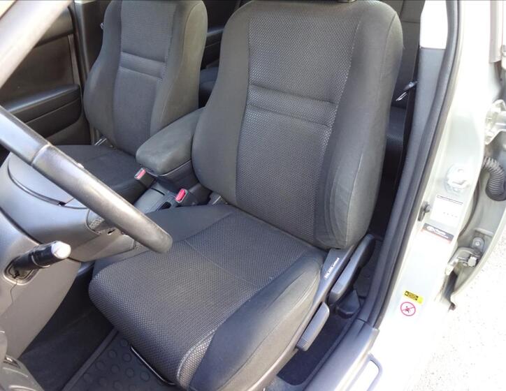 Toyota Avensis 17