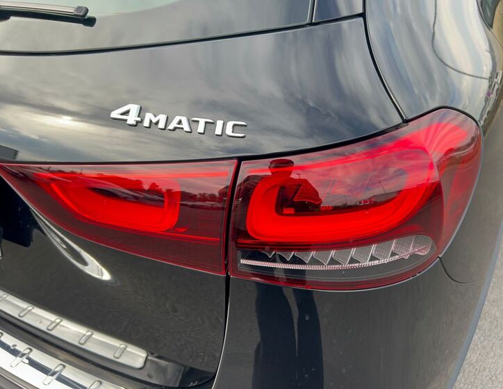 Mercedes-Benz GLA 13