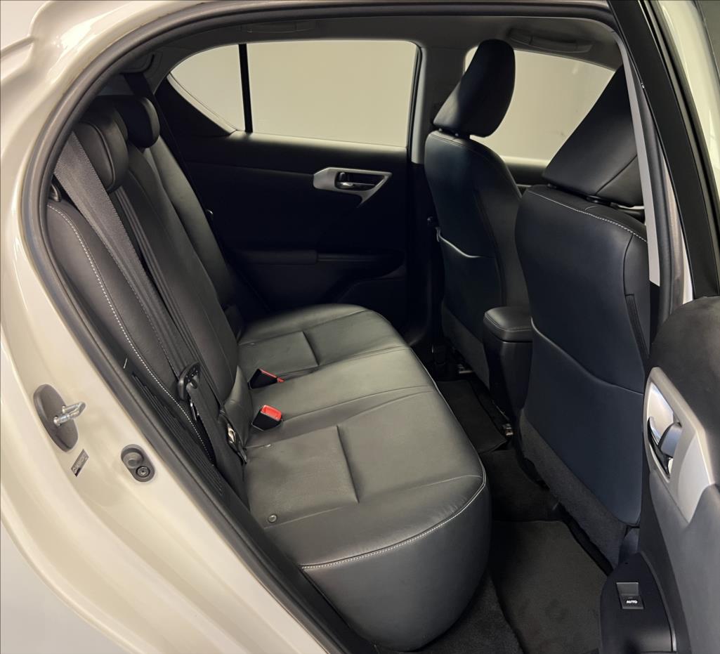 Lexus CT 200h