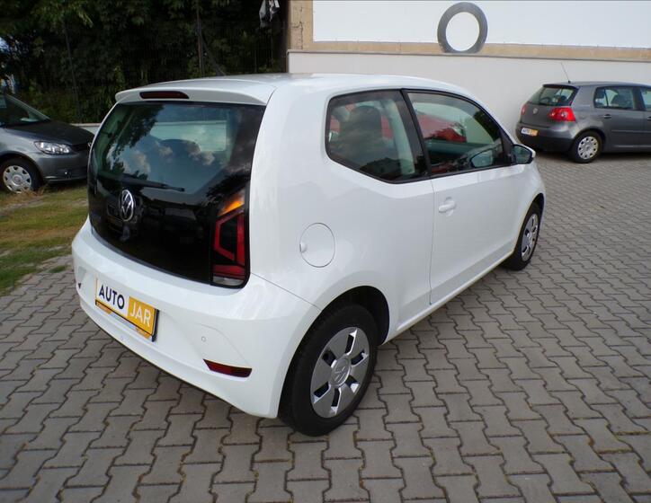 Volkswagen up! 5