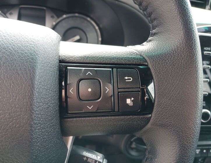Toyota Hilux 19