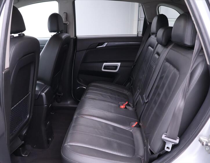 Opel Antara 12