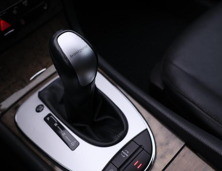 Mercedes-Benz Třídy E 30
