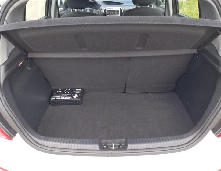 Hyundai i20 16