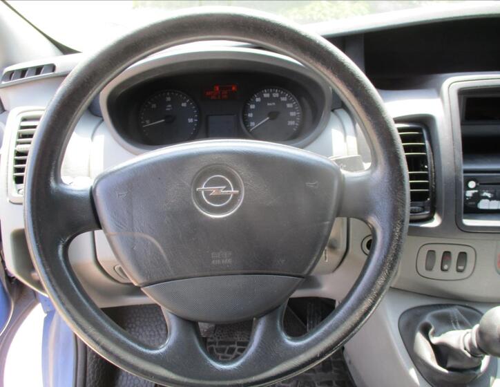 Opel Vivaro 8