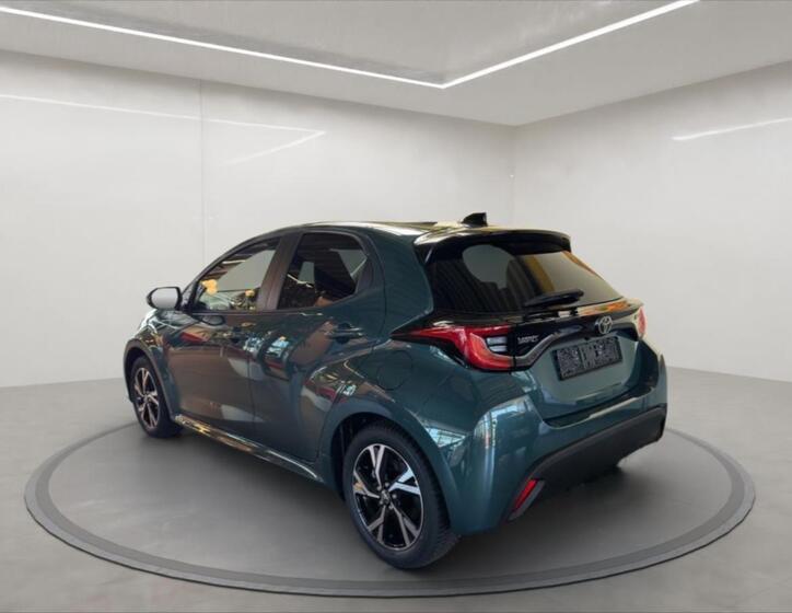 Toyota Yaris 5