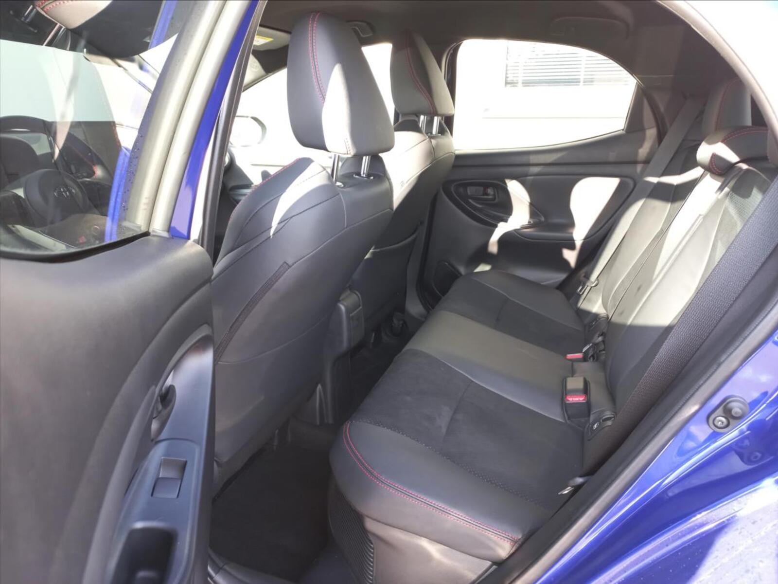 Toyota Yaris 12