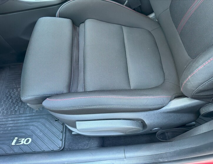 Hyundai i30 19