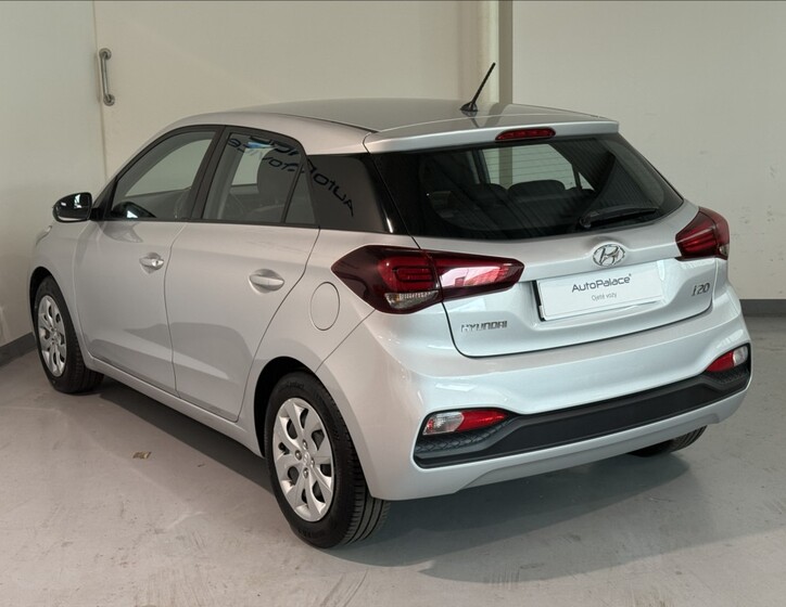Hyundai i20 6
