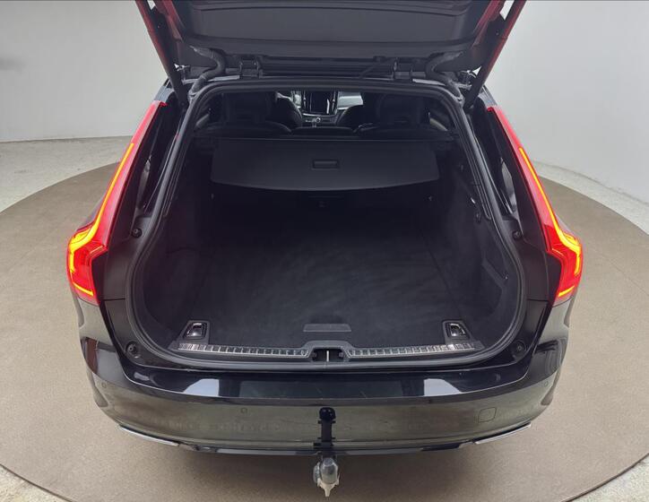 Volvo V90 49