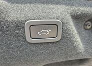 Jaguar XE 12