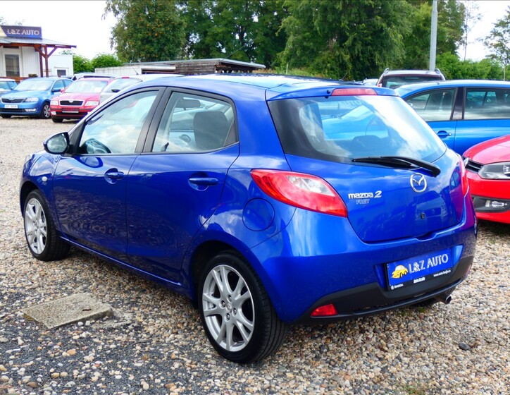 Mazda 2 6