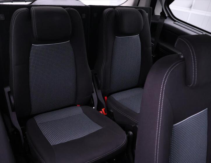 Ford Galaxy 14