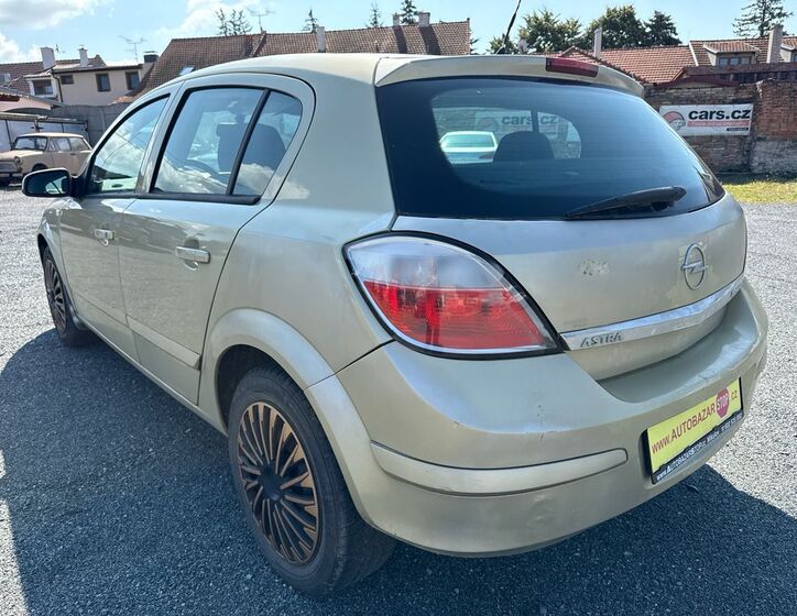 Opel Astra 4